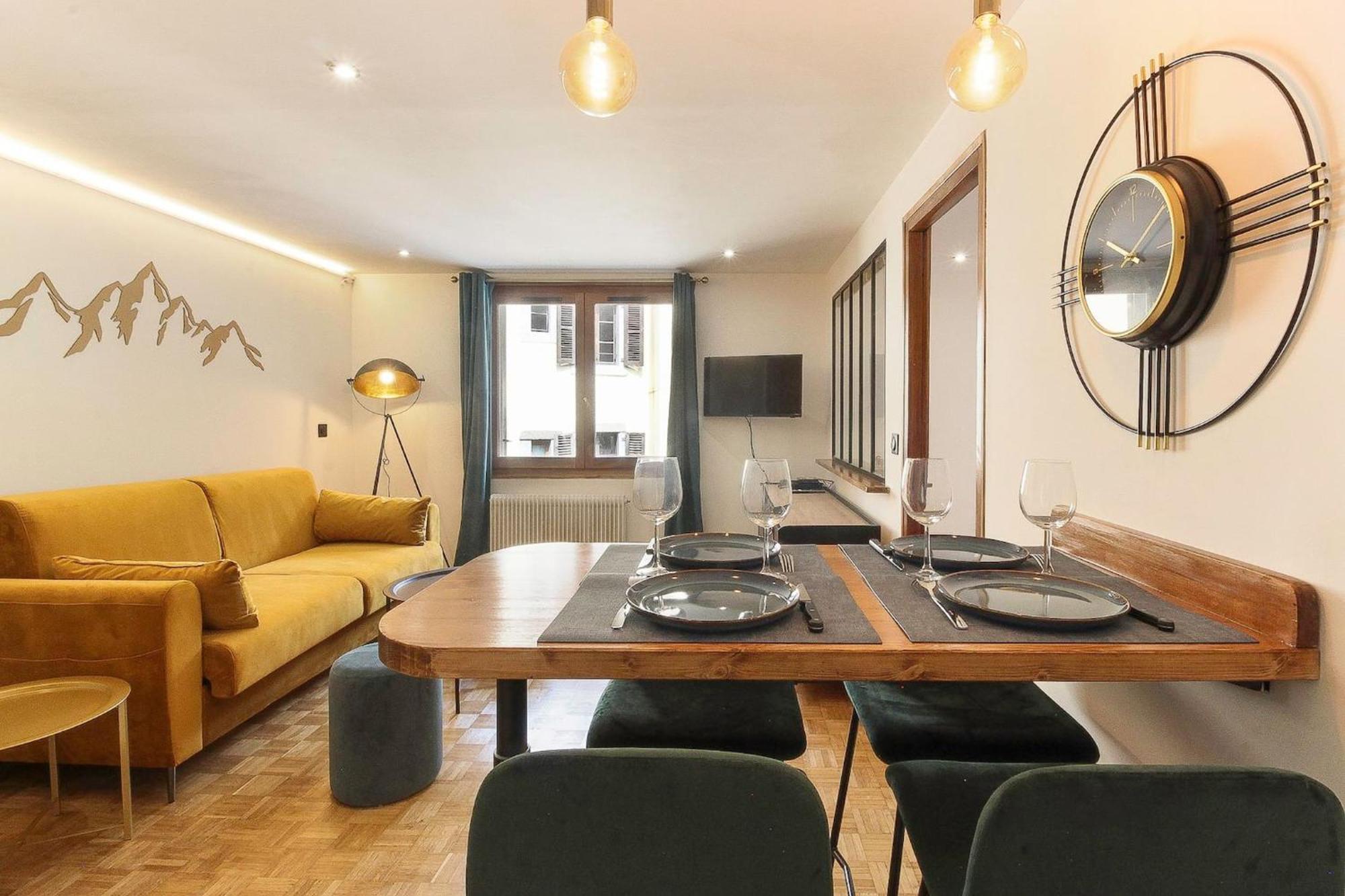Bellevarde Apt - Newly Renovated - Central - Beside Tmb Start/End Лез-Уш Экстерьер фото