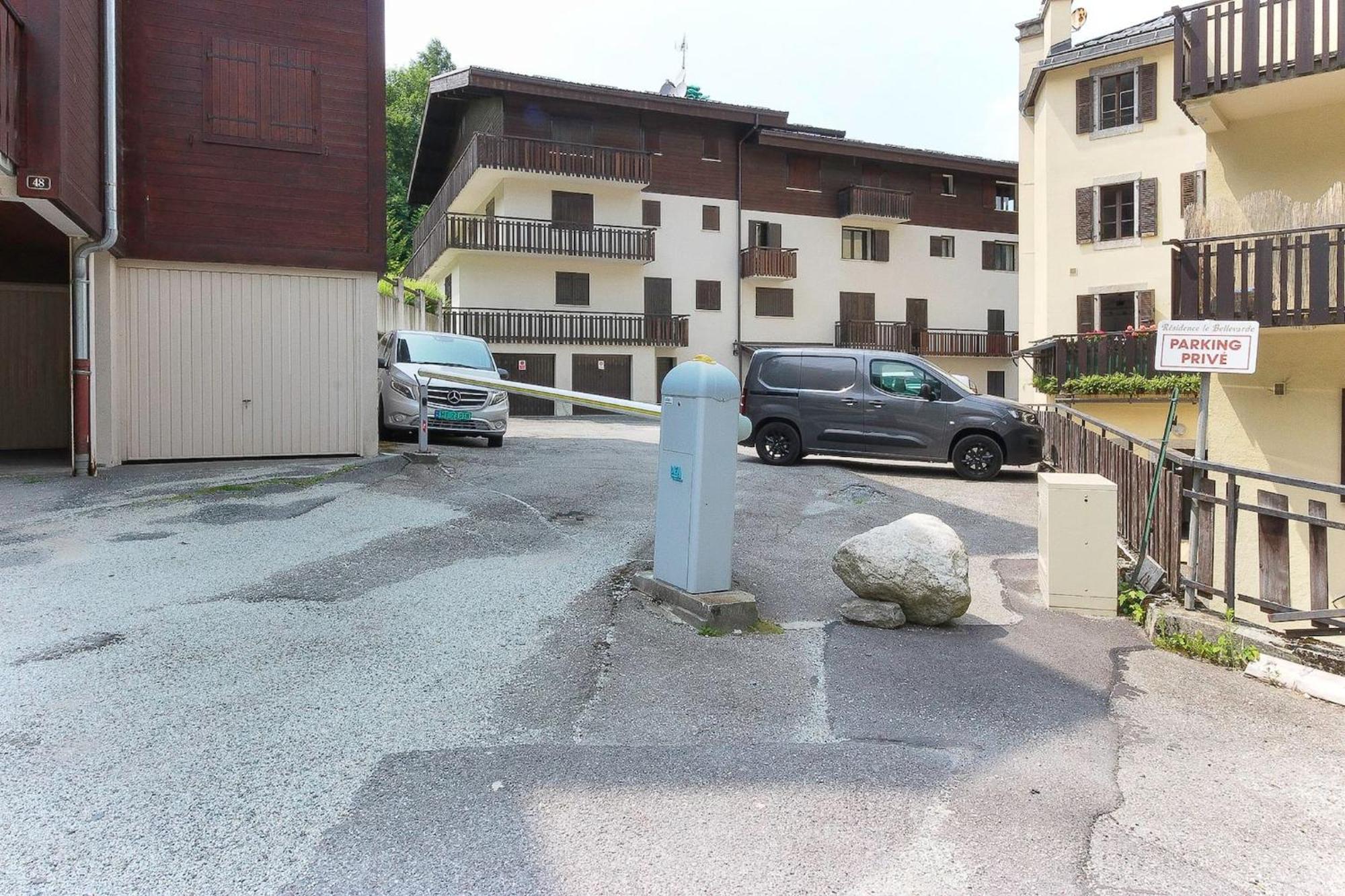 Bellevarde Apt - Newly Renovated - Central - Beside Tmb Start/End Лез-Уш Экстерьер фото